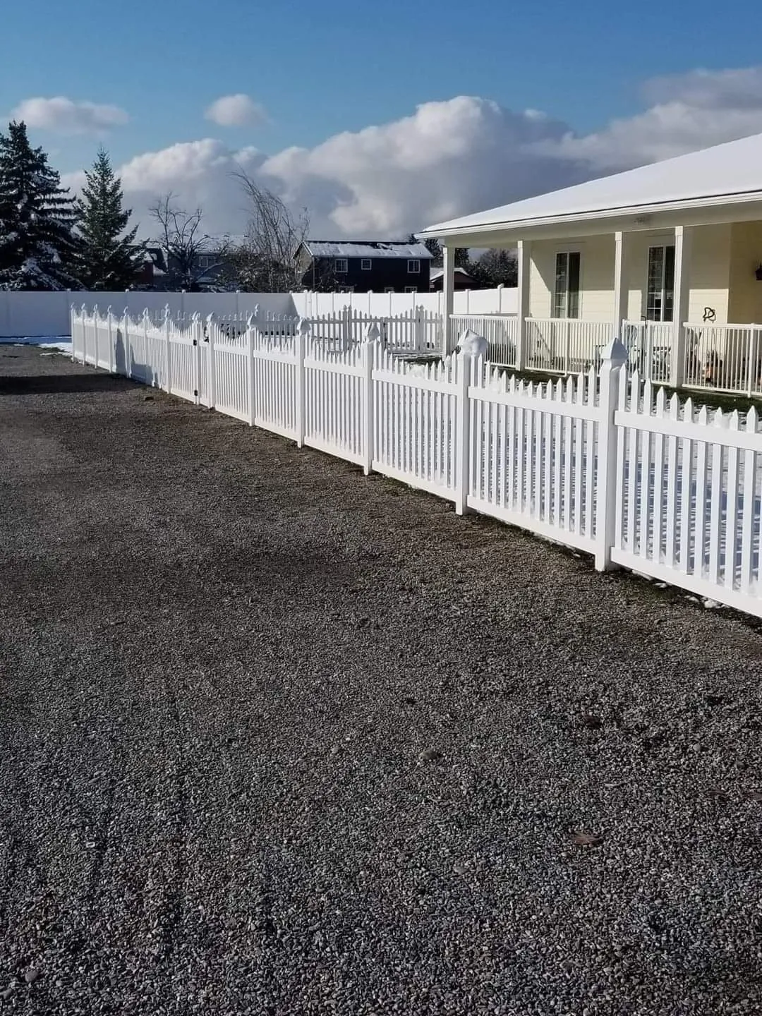 Artisan Vinyl Scalloped Ornamental Fence in Newman Lake, WA